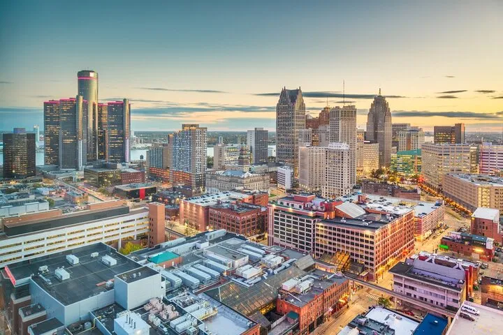 4 Day Tour from Chicago: Detroit Toledo Buffalo and Niagara Falls