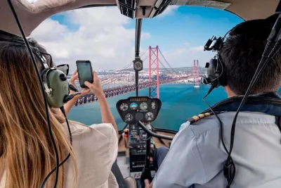 360º Lisbon Small Group: Helicopter Flight, Boat Trip and Walking