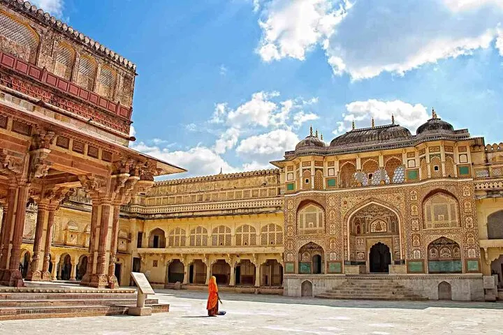 6 Days Luxury Golden Triangle Tour (Delhi Agra Jaipur Tour)