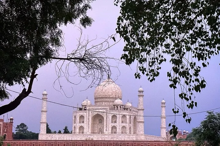 From Delhi : Private Tour Of Taj Mahal, Fort, and Baby Taj By Car