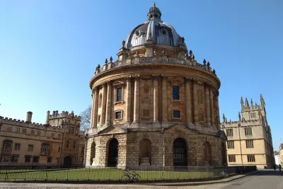 Oxford Tour from London includes Private Transport and Tickets