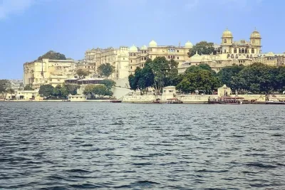 Udaipur City Private Luxury Tour With Guide