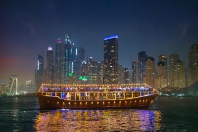Dubai Marina: Luxury Dhow Dinner Cruise with Hotel Transfer