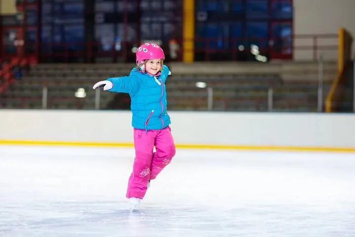 3-Hour Ice Skating Experience in Dubai with optional Transfer