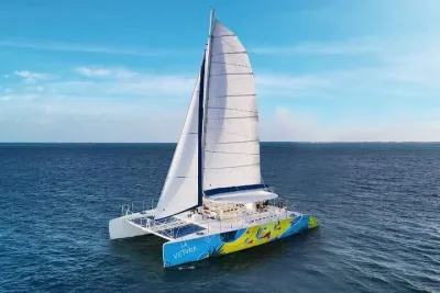 Catamaran Snorkel tour to Isla Mujeres with buffet and open bar