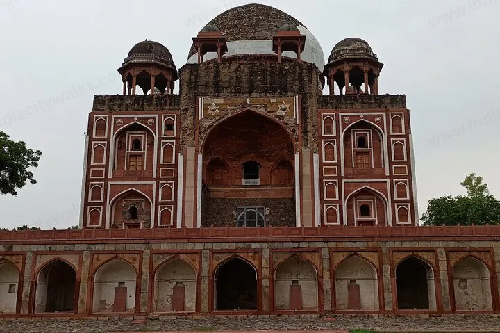 2-Hour Private Guided Tour in Abdur Rahim Khan‑i‑Khanan's Tomb