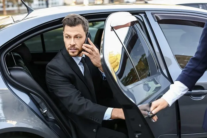 Premium Luxury Cars for Full Day Tour with Chauffer in Dubai