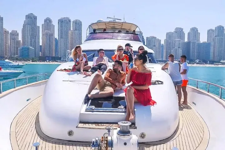 Dubai Yacht Tour with Stunning Coastline Views
