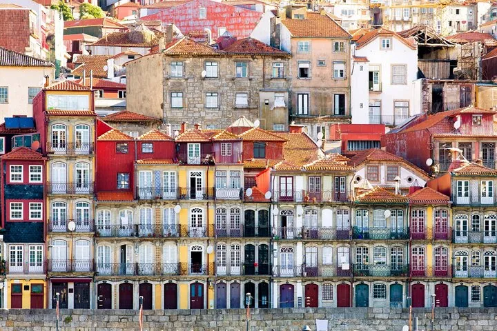 Portugal on the road: between historic towns and beaches in the Algarve