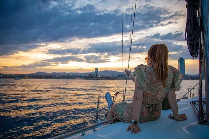 Sunset Sailing Tour in Barcelona
