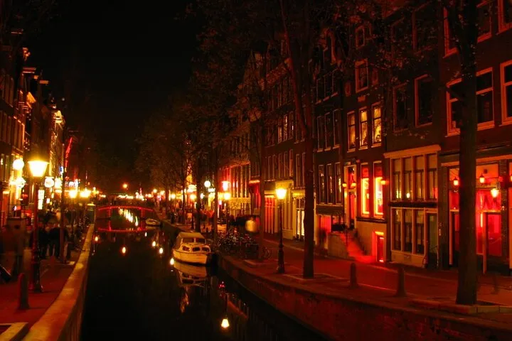 Red Light District Amsterdam Tour with Audioguide