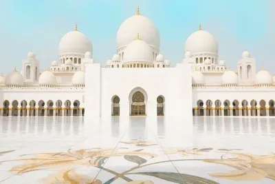 Magical Tour to Emirates Palace in Abu Dhabi