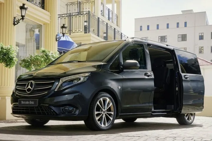 Private Transfer Heathrow / London To/From Oxford Meet and Greet