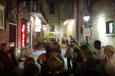 Pub Crawl: New Orleans' Finest Haunted Pub Tour