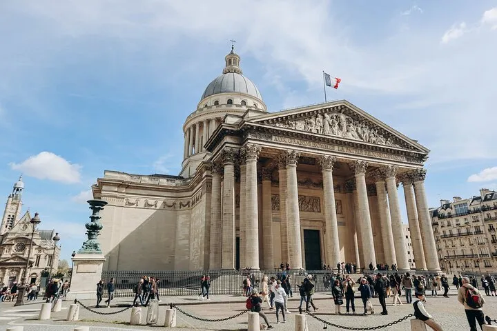 Panthéon Paris Private Guided Tour with Transfers
