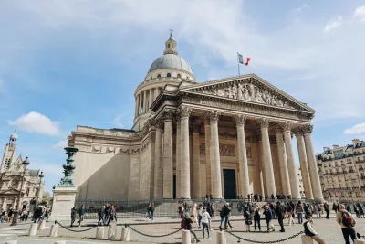 Panthéon Paris Private Guided Tour with Transfers