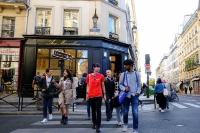 Le Marais Walking Tour: Hidden Stories, History & Local Life