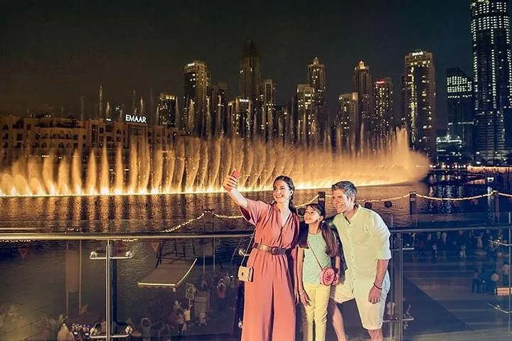 Dubai Mall Visit and Dubai Fountain With Private Transfer