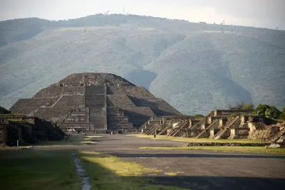 Teotihuacán Pyramids and Basilica shared tour from CDMX