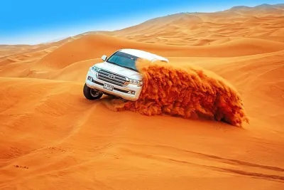 Dubai Hot Air Balloon Ride with Vintage Land Rover Safari