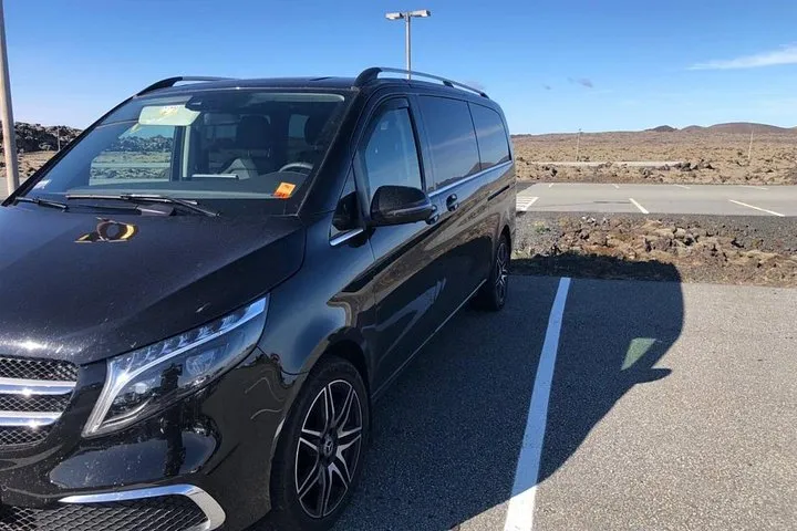 Keflavik International Airport Private Transfer To/From Reykjavik