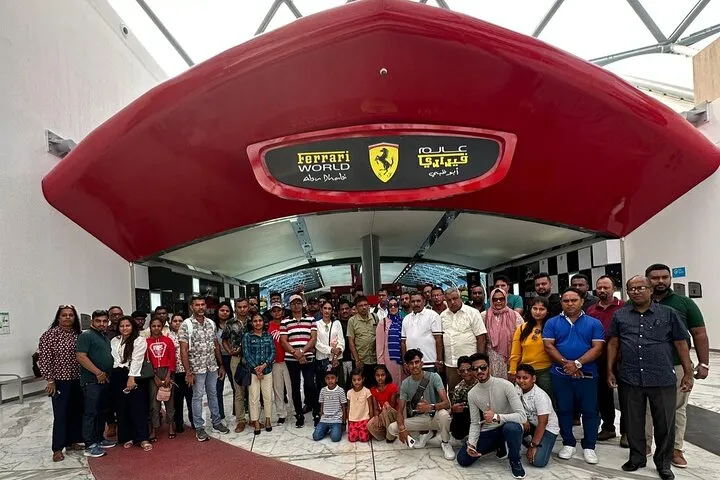 Abu Dhabi Private Tour from Dubai by 12 seater van