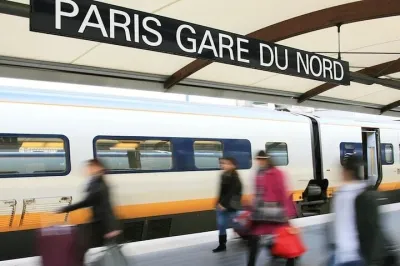 Private Arrival Transfer: Paris Train Station to Hotel