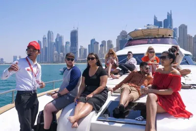 Dubai Luxury Sharing Yacht Tour