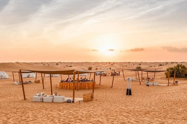 Sunset and Dinner Luxury Desert Experience with Transfers