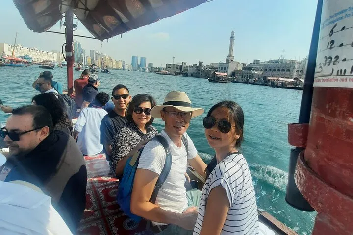 Discover Old Dubai Town, Souks, Street Food, Culture and History