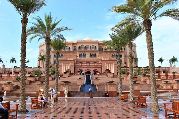 Dubai To Abu-Dhabi Tour:Grand Mosque, Emirates Palace & Corniche