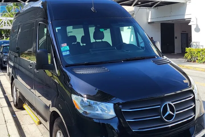 Transfer from Port Miami to Miami Airport. Up to 11 passengers.