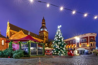 Private Christmas Cultural Walk in Historic Houston