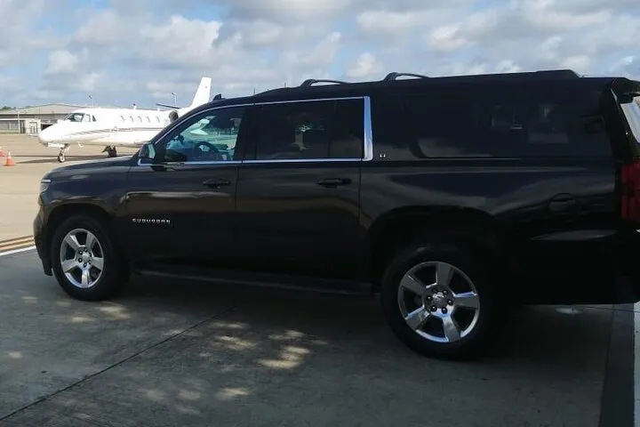Private SUV Shuttle Hobby Airport to Galveston for Up to 6 Adults