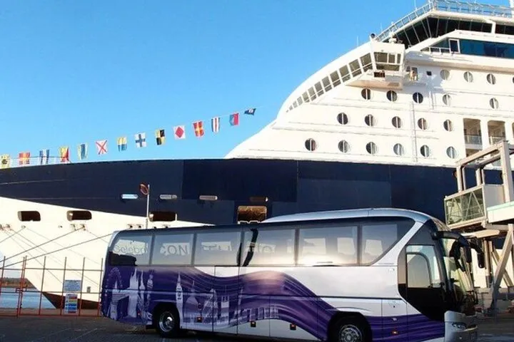 Private Transport from London to Southampton via Stonehenge