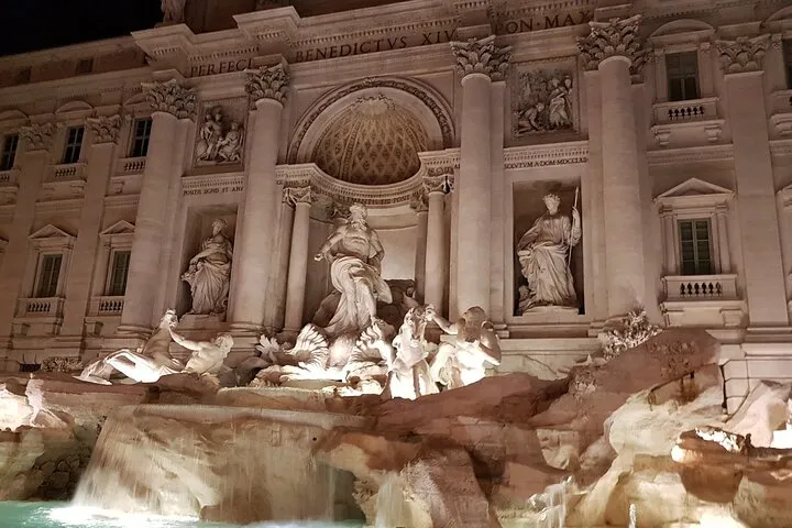 Underground of Trevi Fountain, Spanish Steps PRIVATE TOUR