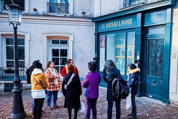 Montmartre Marvels Small Group Guided Stroll in Bohemian Paris