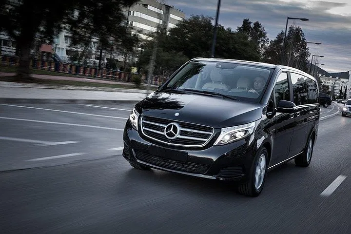 Lisbon Airport Transfer to Fátima: Private, Flight Tracked