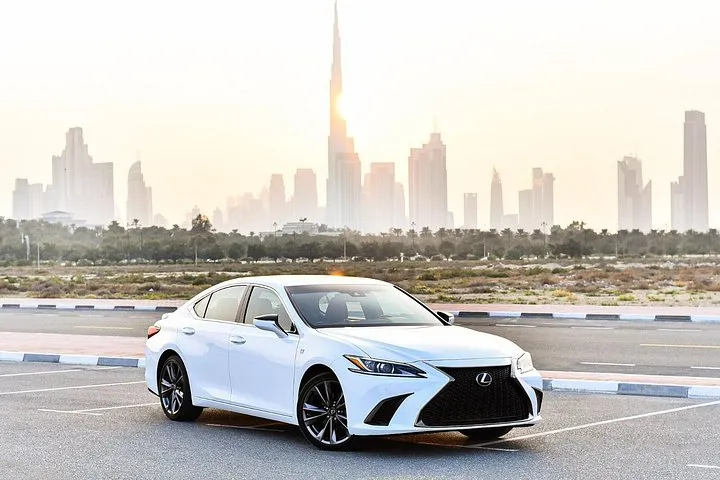 Dubai Airport to Dubai City Transfer in Lexus Sedan