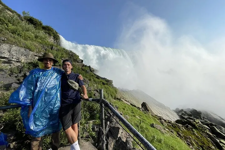 Niagara Falls Maid of the Mist and Cave of the Winds Tour