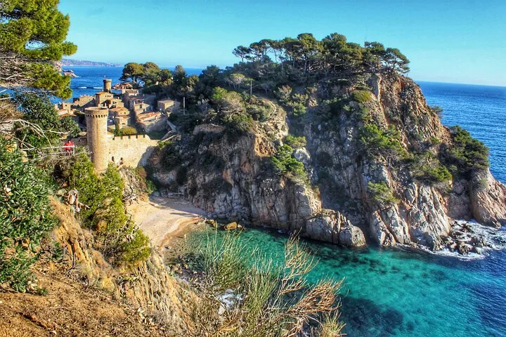 Discovering Costa Brava Coastline Tour in Tossa de Mar