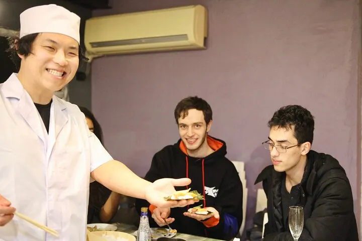 Hand-rolled Sushi Temaki Zushi Workshop in Tokyo
