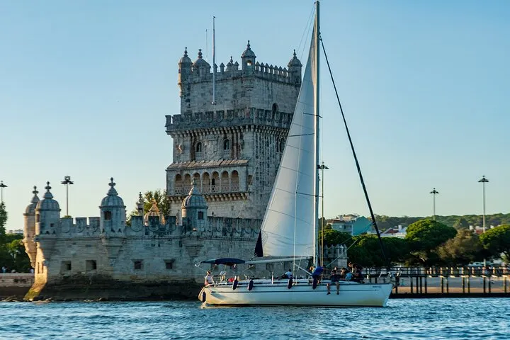 Romantic Private Sailboat in Lisbon for couples