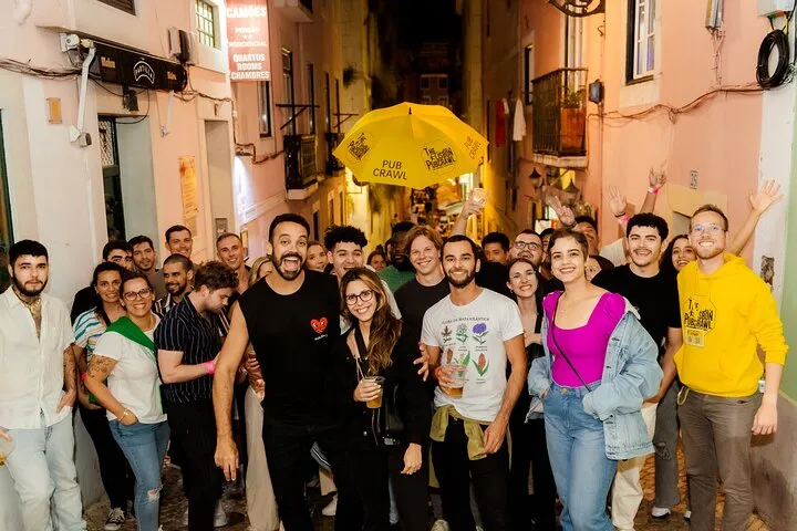 Lisbon Pink Street Pubcrawl: 1h Open Bar, Shots,VIP Club Entry