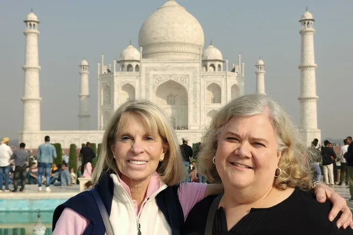 Agra Private Tour Guide Service with Car