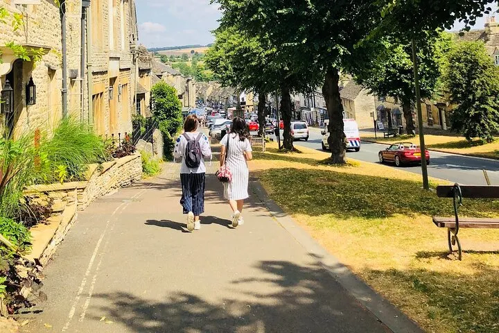 One Day Tour from London to The Cotswolds