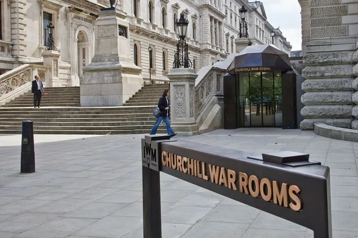 Churchill War Rooms "Behind The Glass" Private Car Tour