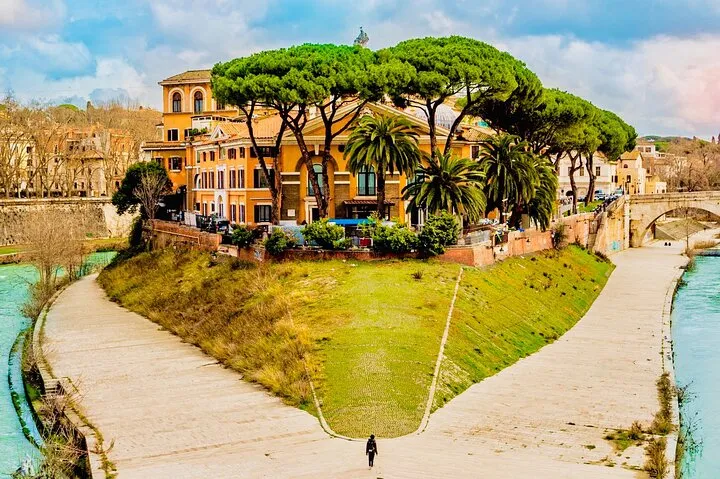 Medieval Rome & trastevere walking tour w/personal tour guide