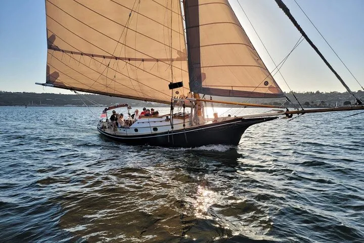 Top Rated San Diego Sunset Sail Classic Yacht 6 Guests