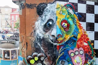 Lisbon Street Art - Private Guided Tour in a Electric Tuk Tuk